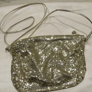 Vintage Whiting and Davis shoulder bag